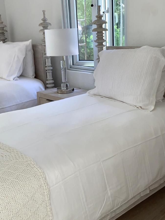 The Cay House Hotell Mangrove Cay Exteriör bild